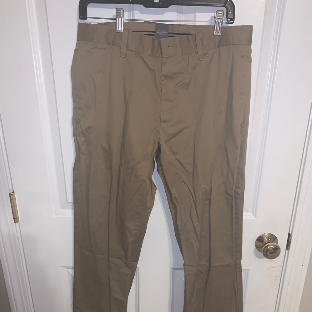 Men’s khakis